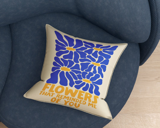 Flowers qoutes englisgh Velvet Cushion